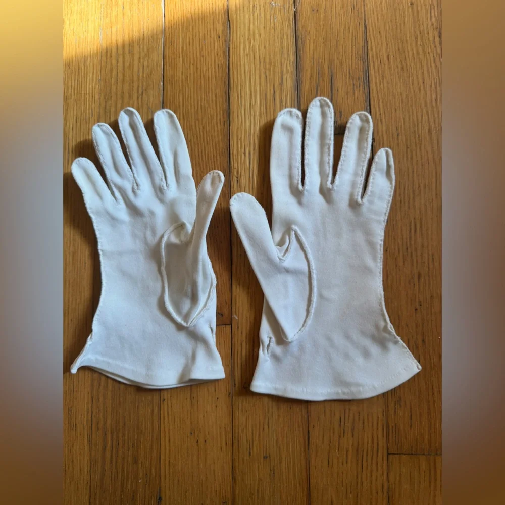 60s Vintage Short White Gloves